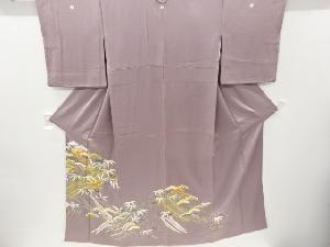 リサイクル　松笹模様刺繍三つ紋色留袖(比翼付き)